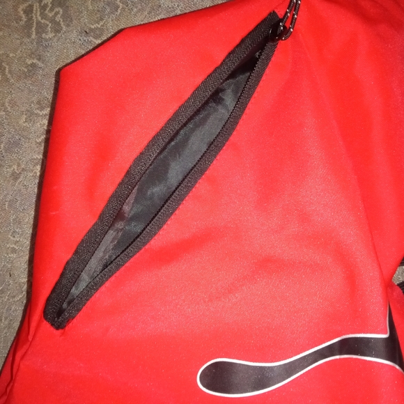 Puma Classic Red Drawstring Backpack - Picture 3 of 5
